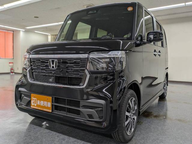 N-BOXカスタム ベースグレード 4WD 届出済未使用車 衝突被害軽減システム 盗難防止システム アイドリングストップ バックカメラ シートヒーター オートエアコン LEDヘッドライト スマートキー 電動スライド クルーズコントロール(4枚目)