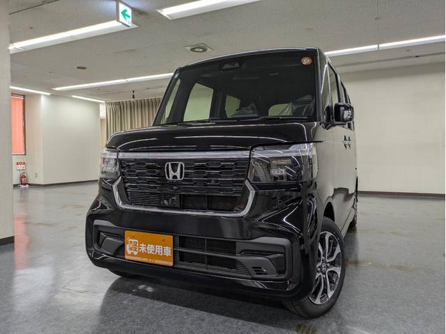 N-BOXカスタム ベースグレード 4WD 届出済未使用車 衝突被害軽減システム 盗難防止システム アイドリングストップ バックカメラ シートヒーター オートエアコン LEDヘッドライト スマートキー 電動スライド クルーズコントロール(5枚目)