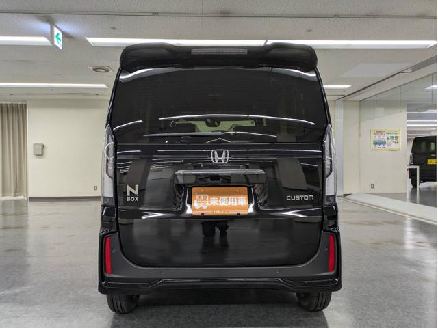 N-BOXカスタム ベースグレード 4WD 届出済未使用車 衝突被害軽減システム 盗難防止システム アイドリングストップ バックカメラ シートヒーター オートエアコン LEDヘッドライト スマートキー 電動スライド クルーズコントロール(10枚目)