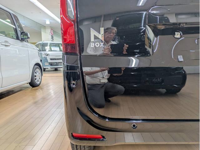 N-BOX ベースグレード 4WD 届出済未使用車 衝突被害軽減システム 盗難防止システム アイドリングストップ バックカメラ シートヒーター オートエアコン LEDヘッドライト スマートキー 電動スライド クルーズコントロール(56枚目)