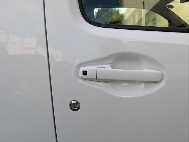 フレア ハイブリッドＸＧ　ナビ付　衝突被害軽減システム　盗難防止システム　ＣＶＴ　オートライト　アイドリングストップ　バックカメラ　シートヒーター　オートエアコン　スマートキー　ＥＴＣ（49枚目）