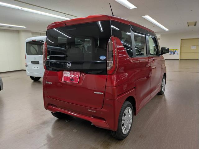 ルークス X 4WD 衝突被害軽減システム 盗難防止システム CVT オートライト アイドリングストップ バックカメラ シートヒーター オートエアコン スマートキー 電動スライドドア ハイブリット(13枚目)