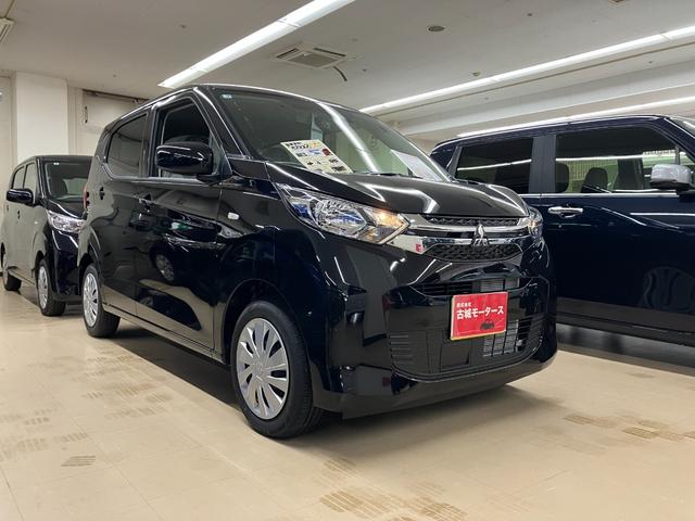 ｅＫワゴン Ｍ　届出済未使用車　衝突被害軽減システム　盗難防止システム　ＣＶＴ　オートライト　アイドリングストップ　バックカメラ　シートヒーター　キーレスエントリー（4枚目）