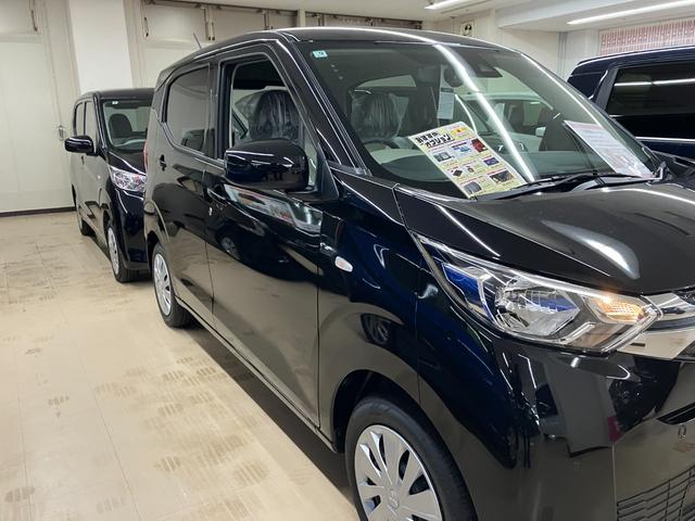 ｅＫワゴン Ｍ　届出済未使用車　衝突被害軽減システム　盗難防止システム　ＣＶＴ　オートライト　アイドリングストップ　バックカメラ　シートヒーター　キーレスエントリー（9枚目）