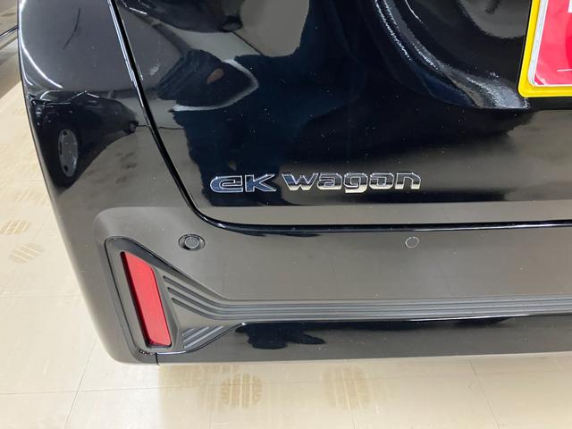 ｅＫワゴン Ｍ　届出済未使用車　衝突被害軽減システム　盗難防止システム　ＣＶＴ　オートライト　アイドリングストップ　バックカメラ　シートヒーター　キーレスエントリー（13枚目）