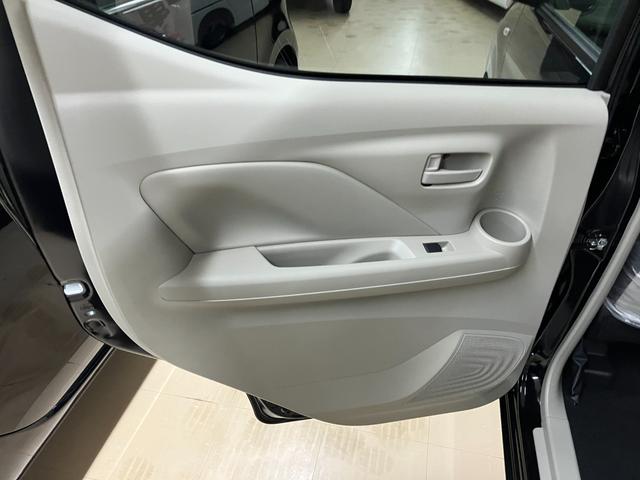 ｅＫワゴン Ｍ　届出済未使用車　衝突被害軽減システム　盗難防止システム　ＣＶＴ　オートライト　アイドリングストップ　バックカメラ　シートヒーター　キーレスエントリー（45枚目）