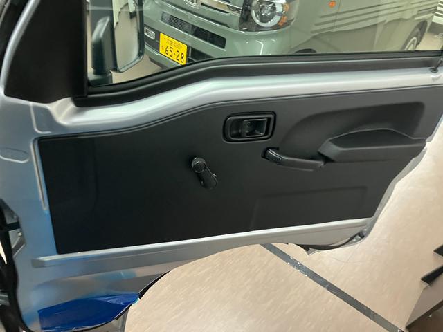 ハイゼットトラック スタンダード 農用スペシャル パートタイム4WD 届出済未使用車 衝突被害軽減システム オートライト エアコン アイドリングストップ 運転席助手席エアバッグ ABS パワーステアリング(31枚目)