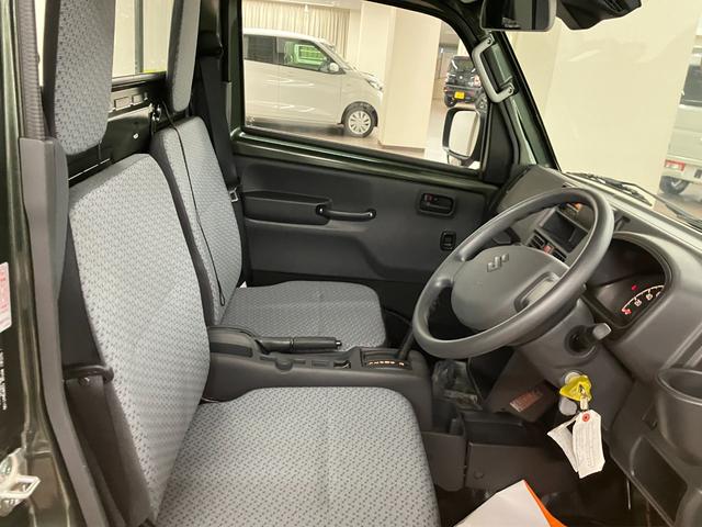 キャリイトラック KC パートタイム4WD 届出済未使用車 衝突被害軽減システム オートライト エアコン キーレスエントリー パワーウィンドウ アイドリングストップ AM/FMラジオ(2枚目)