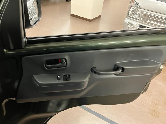 キャリイトラック KC パートタイム4WD 届出済未使用車 衝突被害軽減システム オートライト エアコン キーレスエントリー パワーウィンドウ アイドリングストップ AM/FMラジオ(32枚目)