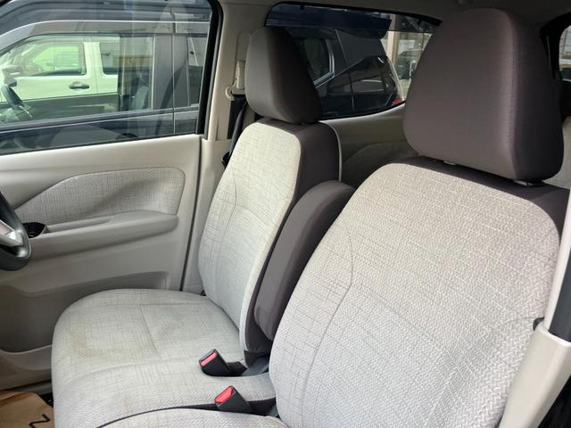 デイズ Ｘ　衝突被害軽減システム　盗難防止システム　ＣＶＴ　オートライト　アイドリングストップ　バックカメラ　オートエアコン　スマートキー（25枚目）