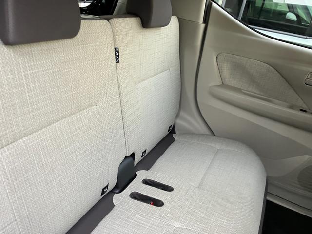 デイズ Ｘ　衝突被害軽減システム　盗難防止システム　ＣＶＴ　オートライト　アイドリングストップ　バックカメラ　オートエアコン　スマートキー（27枚目）