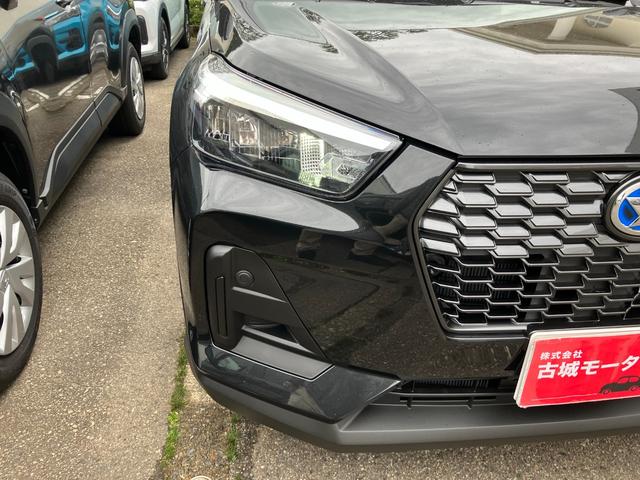 ロッキー Ｘ　ＨＥＶ　登録済未使用車　衝突被害軽減システム　盗難防止システム　ＣＶＴ　オートライト　オートエアコン　スマートキー　純正ＡＷホイール（6枚目）