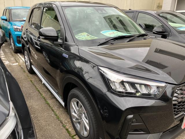 ロッキー Ｘ　ＨＥＶ　登録済未使用車　衝突被害軽減システム　盗難防止システム　ＣＶＴ　オートライト　オートエアコン　スマートキー　純正ＡＷホイール（9枚目）