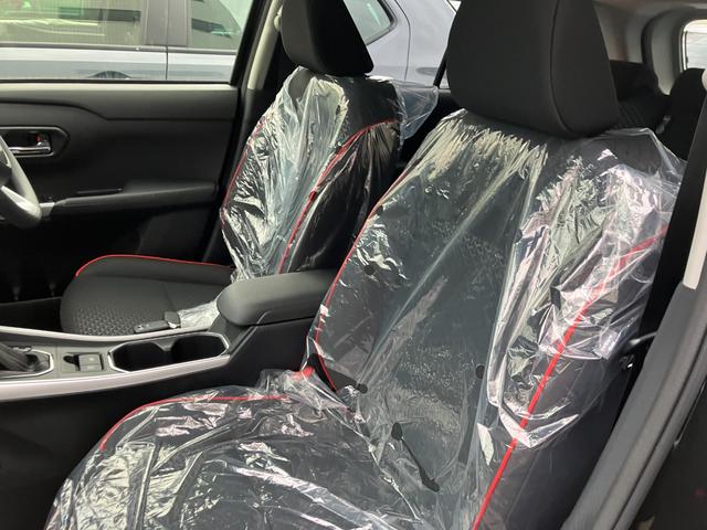 ロッキー Ｘ　ＨＥＶ　登録済未使用車　衝突被害軽減システム　盗難防止システム　ＣＶＴ　オートライト　オートエアコン　スマートキー　純正ＡＷホイール（20枚目）