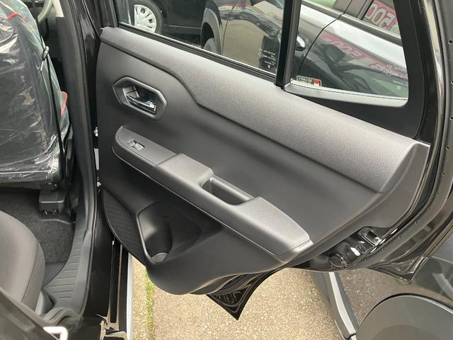 ロッキー Ｘ　ＨＥＶ　登録済未使用車　衝突被害軽減システム　盗難防止システム　ＣＶＴ　オートライト　オートエアコン　スマートキー　純正ＡＷホイール（24枚目）