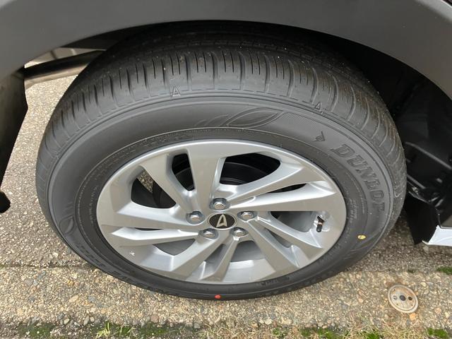 ロッキー Ｘ　ＨＥＶ　登録済未使用車　衝突被害軽減システム　盗難防止システム　ＣＶＴ　オートライト　オートエアコン　スマートキー　純正ＡＷホイール（46枚目）