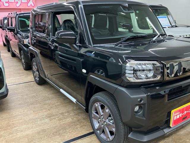 タフト Ｇ　ダーククロムベンチャー　届出済未使用車　衝突被害軽減システム　盗難防止システム　ＣＶＴ　オートライト　アイドリングストップ　バックカメラ　シートヒーター　オートエアコン　ＬＥＤヘッドライト　スマートキー　純正ＡＷホイール（9枚目）