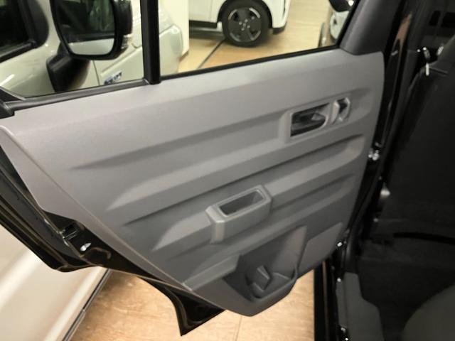 タフト Ｇ　ダーククロムベンチャー　届出済未使用車　衝突被害軽減システム　盗難防止システム　ＣＶＴ　オートライト　アイドリングストップ　バックカメラ　シートヒーター　オートエアコン　ＬＥＤヘッドライト　スマートキー　純正ＡＷホイール（19枚目）