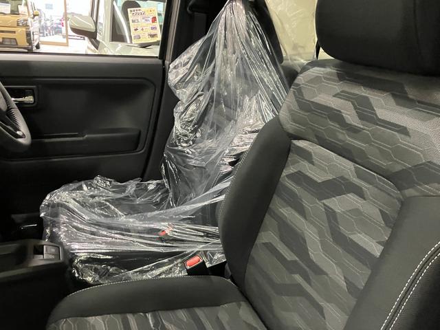 タフト Ｇ　ダーククロムベンチャー　届出済未使用車　衝突被害軽減システム　盗難防止システム　ＣＶＴ　オートライト　アイドリングストップ　バックカメラ　シートヒーター　オートエアコン　ＬＥＤヘッドライト　スマートキー　純正ＡＷホイール（21枚目）