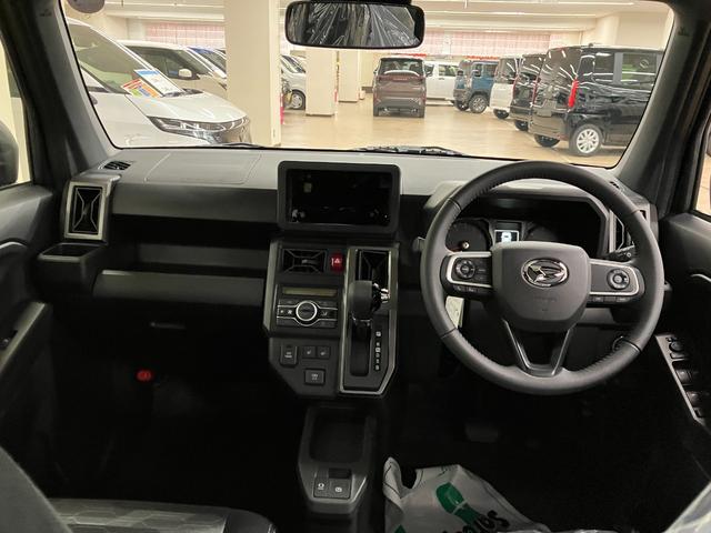 タフト Ｇ　ダーククロムベンチャー　届出済未使用車　衝突被害軽減システム　盗難防止システム　ＣＶＴ　オートライト　アイドリングストップ　バックカメラ　シートヒーター　オートエアコン　ＬＥＤヘッドライト　スマートキー　純正ＡＷホイール（26枚目）