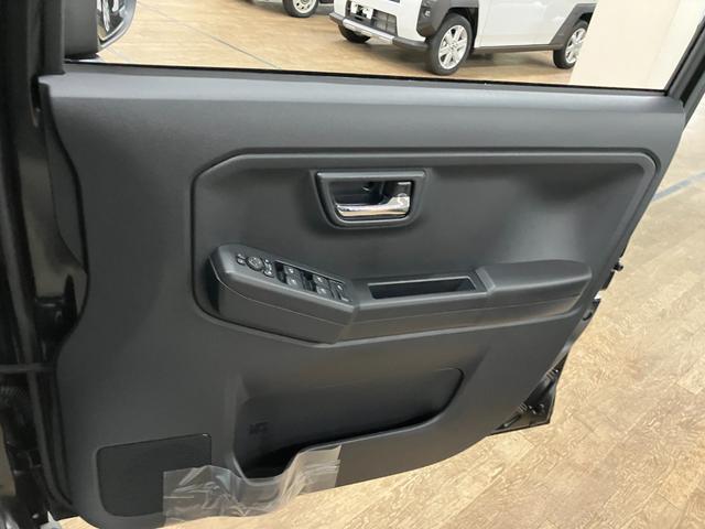 タフト Ｇ　ダーククロムベンチャー　届出済未使用車　衝突被害軽減システム　盗難防止システム　ＣＶＴ　オートライト　アイドリングストップ　バックカメラ　シートヒーター　オートエアコン　ＬＥＤヘッドライト　スマートキー　純正ＡＷホイール（43枚目）