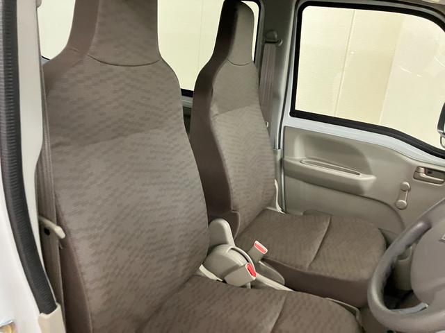 エブリイ ＰＡ　セーフティサポート　パートタイム４ＷＤ　オートライト　エアコン　アイドリングストップ　ＡＭ／ＦＭラジオ　ＵＶカットガラス　衝突安全ボディ（2枚目）