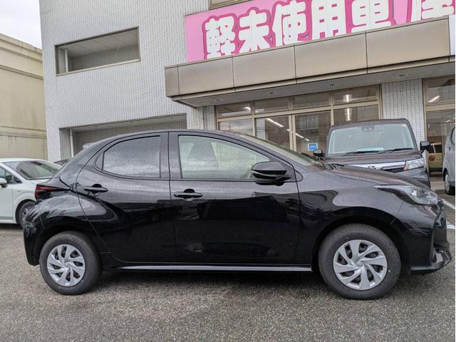 ヤリス X ナビ付 4WD 衝突被害軽減システム 盗難防止システム CVT オートライト バックカメラ オートエアコン スマートキー クルーズコントロール ETC(9枚目)