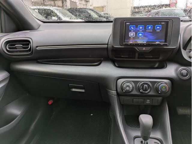 ヤリス X ナビ付 4WD 衝突被害軽減システム 盗難防止システム CVT オートライト バックカメラ オートエアコン スマートキー クルーズコントロール ETC(23枚目)