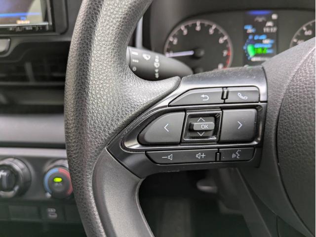 ヤリス X ナビ付 4WD 衝突被害軽減システム 盗難防止システム CVT オートライト バックカメラ オートエアコン スマートキー クルーズコントロール ETC(32枚目)