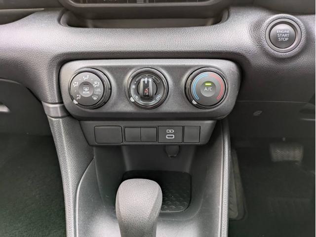 ヤリス X ナビ付 4WD 衝突被害軽減システム 盗難防止システム CVT オートライト バックカメラ オートエアコン スマートキー クルーズコントロール ETC(34枚目)