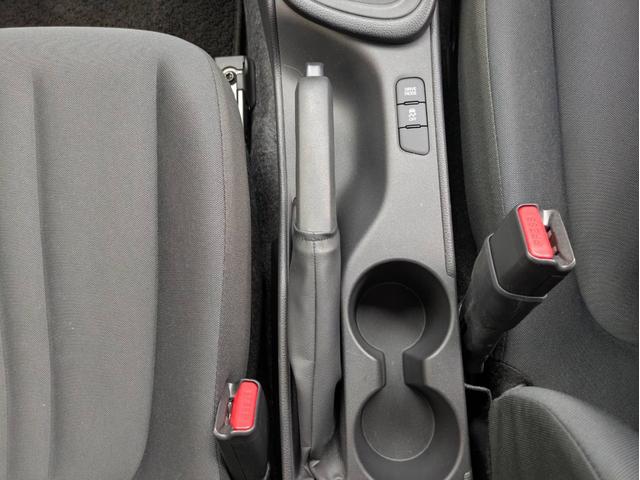 ヤリス X ナビ付 4WD 衝突被害軽減システム 盗難防止システム CVT オートライト バックカメラ オートエアコン スマートキー クルーズコントロール ETC(36枚目)