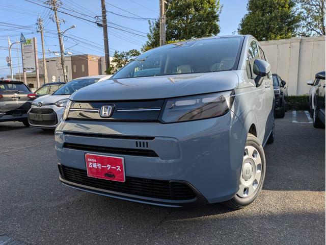 フリード e:HEVエアー 衝突被害軽減システム 盗難防止システム CVT オートライト アイドリングストップ バックカメラ オートエアコン LEDヘッドライト スマートキー 両側電動スライドドア クルーズコントロール(5枚目)