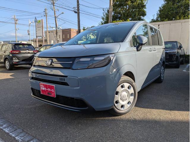 フリード e:HEVエアー 衝突被害軽減システム 盗難防止システム CVT オートライト アイドリングストップ バックカメラ オートエアコン LEDヘッドライト スマートキー 両側電動スライドドア クルーズコントロール(6枚目)