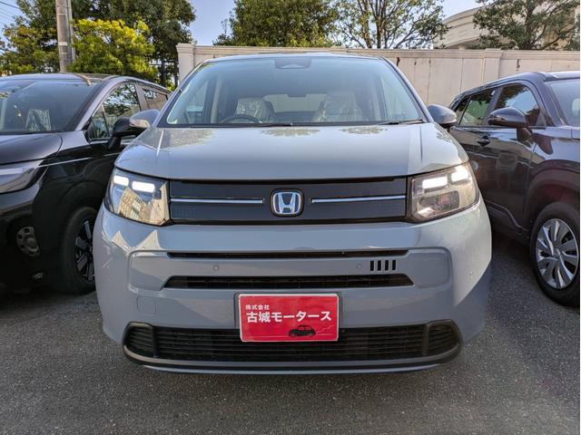 フリード e:HEVエアー 衝突被害軽減システム 盗難防止システム CVT オートライト アイドリングストップ バックカメラ オートエアコン LEDヘッドライト スマートキー 両側電動スライドドア クルーズコントロール(10枚目)