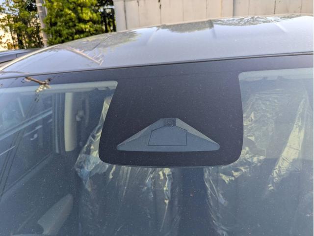 フリード e:HEVエアー 衝突被害軽減システム 盗難防止システム CVT オートライト アイドリングストップ バックカメラ オートエアコン LEDヘッドライト スマートキー 両側電動スライドドア クルーズコントロール(11枚目)