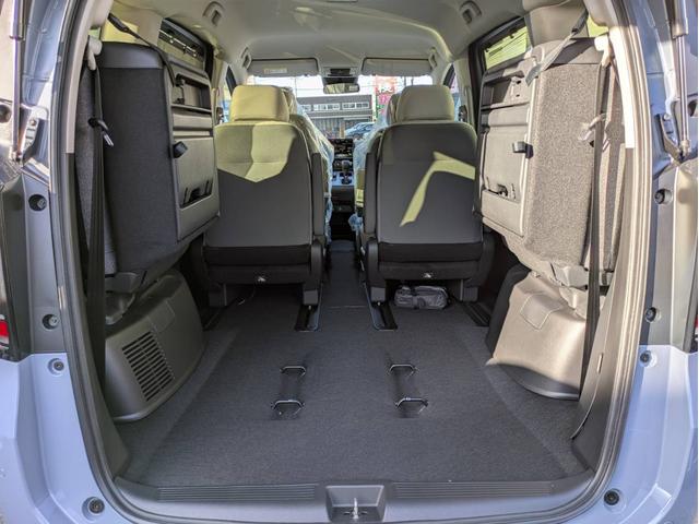 フリード e:HEVエアー 衝突被害軽減システム 盗難防止システム CVT オートライト アイドリングストップ バックカメラ オートエアコン LEDヘッドライト スマートキー 両側電動スライドドア クルーズコントロール(19枚目)