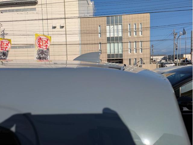 フリード e:HEVエアー 衝突被害軽減システム 盗難防止システム CVT オートライト アイドリングストップ バックカメラ オートエアコン LEDヘッドライト スマートキー 両側電動スライドドア クルーズコントロール(56枚目)