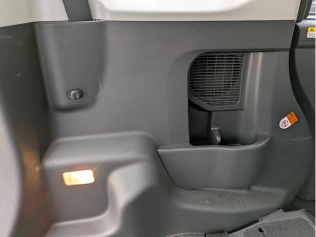 ルーミー G ナビ付 衝突被害軽減システム 盗難防止システム CVT オートライト アイドリングストップ バックカメラ オートエアコン スマートキー 両側電動スライドドア(19枚目)