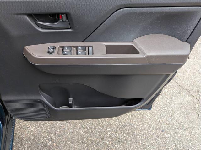 ルーミー G ナビ付 衝突被害軽減システム 盗難防止システム CVT オートライト アイドリングストップ バックカメラ オートエアコン スマートキー 両側電動スライドドア(29枚目)