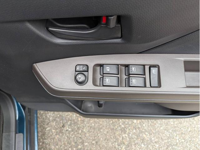 ルーミー G ナビ付 衝突被害軽減システム 盗難防止システム CVT オートライト アイドリングストップ バックカメラ オートエアコン スマートキー 両側電動スライドドア(30枚目)