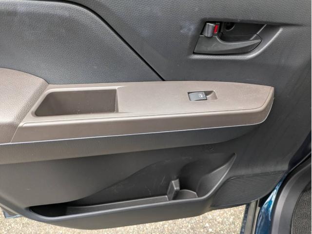 ルーミー G ナビ付 衝突被害軽減システム 盗難防止システム CVT オートライト アイドリングストップ バックカメラ オートエアコン スマートキー 両側電動スライドドア(48枚目)