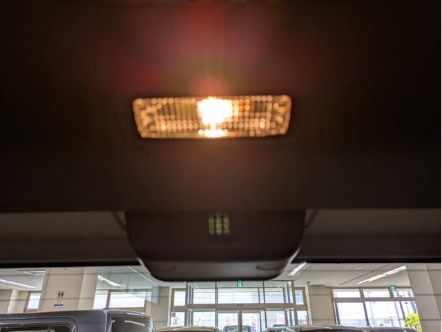 タフト Ｘ　衝突被害軽減システム　盗難防止システム　ＣＶＴ　オートライト　アイドリングストップ　バックカメラ　オートエアコン　ＬＥＤヘッドライト　スマートキー（18枚目）