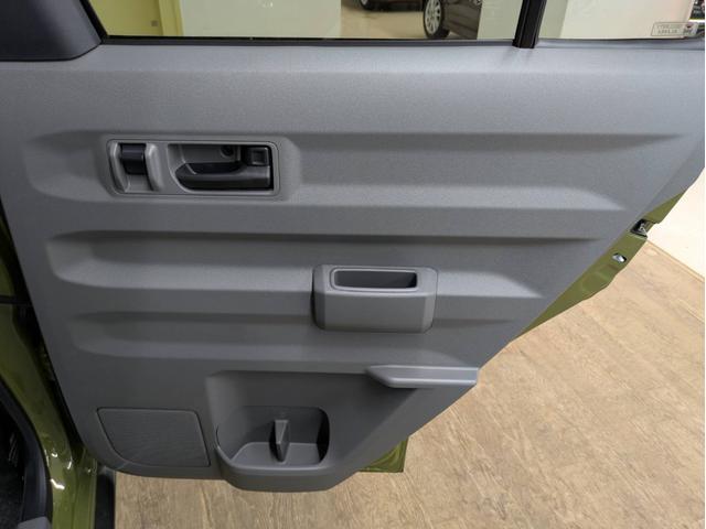 タフト Ｘ　衝突被害軽減システム　盗難防止システム　ＣＶＴ　オートライト　アイドリングストップ　バックカメラ　オートエアコン　ＬＥＤヘッドライト　スマートキー（19枚目）