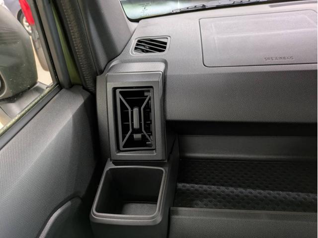 タフト Ｘ　衝突被害軽減システム　盗難防止システム　ＣＶＴ　オートライト　アイドリングストップ　バックカメラ　オートエアコン　ＬＥＤヘッドライト　スマートキー（36枚目）