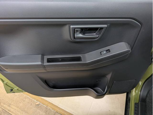 タフト Ｘ　衝突被害軽減システム　盗難防止システム　ＣＶＴ　オートライト　アイドリングストップ　バックカメラ　オートエアコン　ＬＥＤヘッドライト　スマートキー（42枚目）