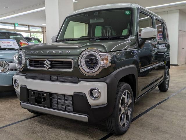 ハスラー ハイブリッドＸ　４ＷＤ　届出済未使用車　衝突被害軽減システム　盗難防止システム　オートライト　アイドリングストップ　シートヒーター　クルーズコントロール　オートエアコン　ＬＥＤヘッドライト　スマートキー　純正アルミ（4枚目）