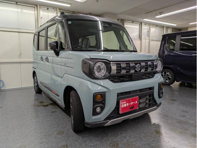 スペーシアギア ハイブリッドＸＺ　届出済未使用車　衝突被害軽減システム　盗難防止システム　アイドリングストップ　シートヒーター　オートエアコン　ＬＥＤヘッドライト　クルーズコントロール　スマートキー　両側電動スライド　純正ＡＷホイール（7枚目）