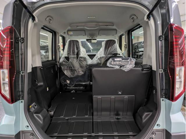 スペーシアギア ハイブリッドＸＺ　届出済未使用車　衝突被害軽減システム　盗難防止システム　アイドリングストップ　シートヒーター　オートエアコン　ＬＥＤヘッドライト　クルーズコントロール　スマートキー　両側電動スライド　純正ＡＷホイール（15枚目）