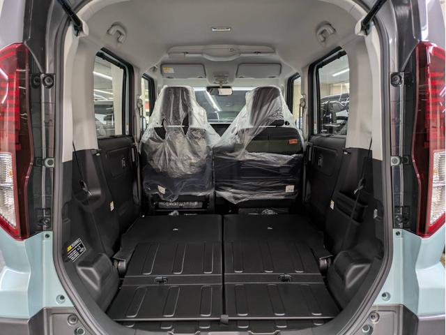 スペーシアギア ハイブリッドＸＺ　届出済未使用車　衝突被害軽減システム　盗難防止システム　アイドリングストップ　シートヒーター　オートエアコン　ＬＥＤヘッドライト　クルーズコントロール　スマートキー　両側電動スライド　純正ＡＷホイール（16枚目）