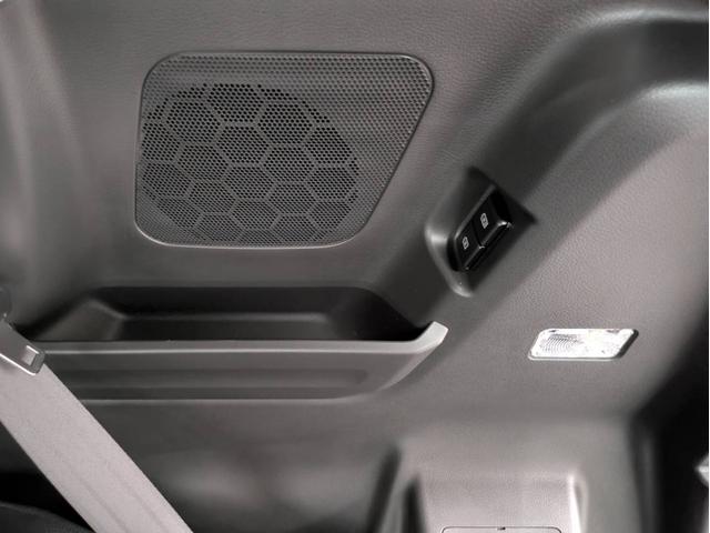 スペーシアギア ハイブリッドＸＺ　届出済未使用車　衝突被害軽減システム　盗難防止システム　アイドリングストップ　シートヒーター　オートエアコン　ＬＥＤヘッドライト　クルーズコントロール　スマートキー　両側電動スライド　純正ＡＷホイール（17枚目）